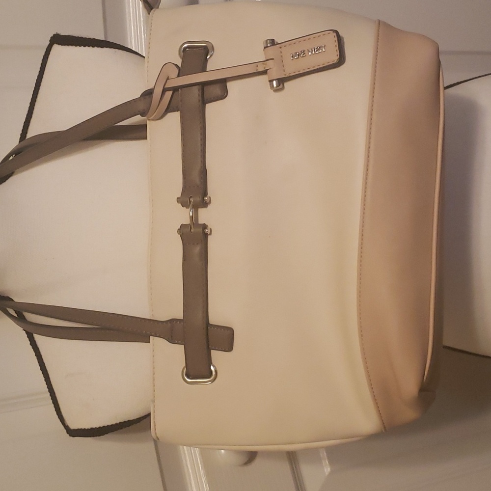 Nine west purse 10 x 14